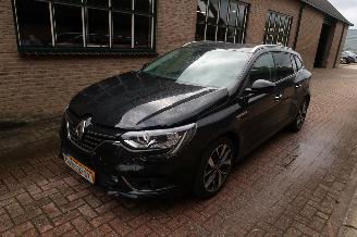skadebil auto Renault Mégane Renault Megane Estate 1.3 TCe Bose 2020/8