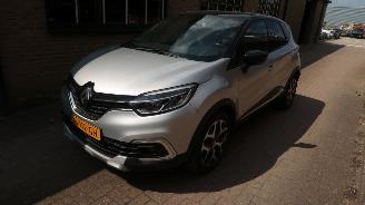 Unfallwagen Renault Captur Renault Captur 1.3 TCe Intens 2019/3