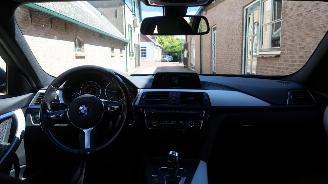 BMW 3-serie BMW 3-serie Touring 320i Edition M Sport Shadow High Executive picture 8