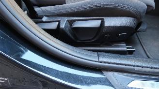 BMW 3-serie BMW 3-serie Touring 320i Edition M Sport Shadow High Executive picture 18