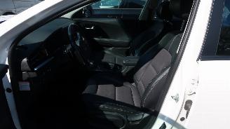 Kia Niro Kia Niro 1.6 GDi Hybrid DynamicLine picture 18