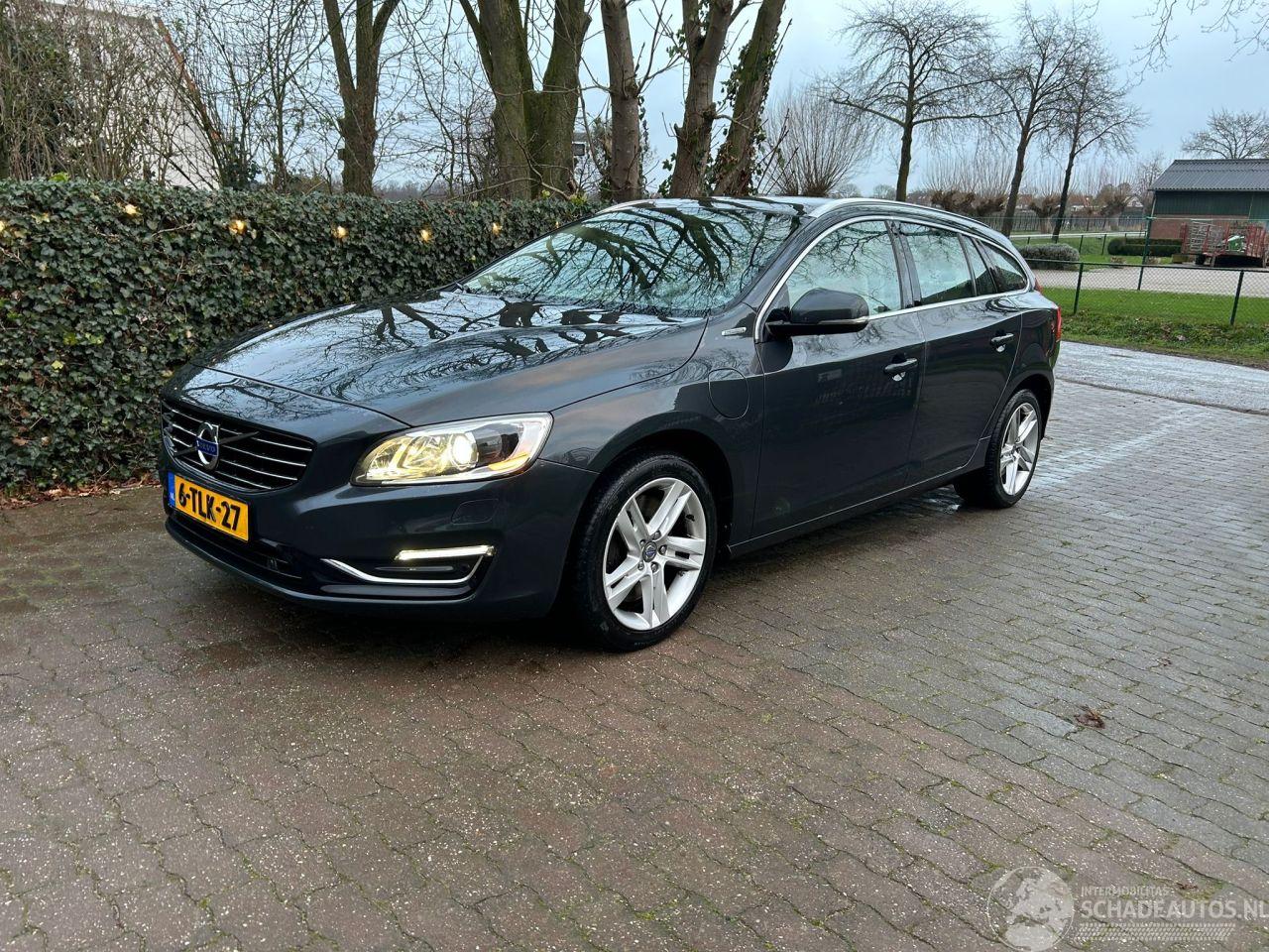 Volvo V-60 2.4 D6 AWD Plug-In Hybrid Summum