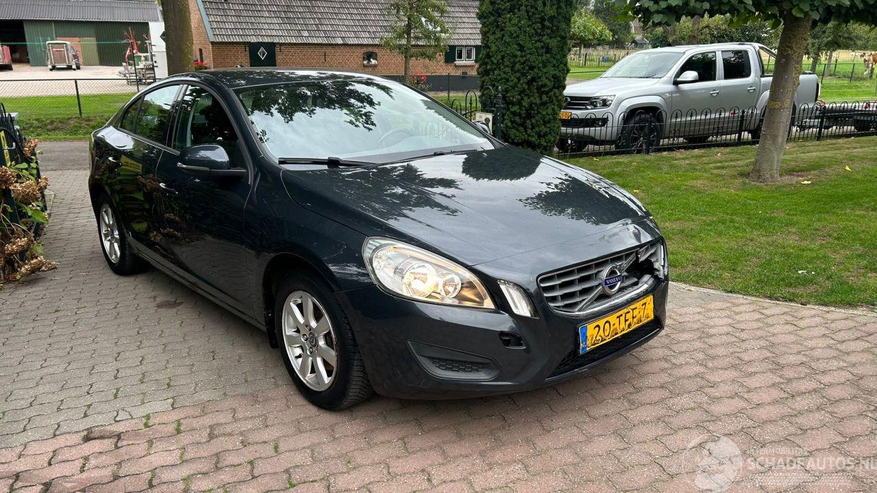 Volvo S-60 1.6 T3 Business