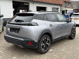 damaged passenger cars Peugeot 2008 1.2 PureTech 130 EAT8 Allure. ( schroefschade ) 2024/1