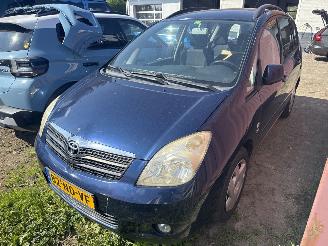 Unfallwagen Toyota Corolla-verso  2003/1