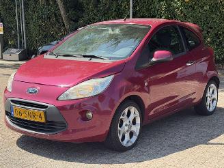 Damaged car Ford Ka 1.2 titanium. AIRCO. 2011/10