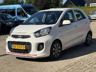 skadebil auto Kia Picanto 1.0 CVVT economy plusline. Navi | Camera | inruil verkregen. 2017/4