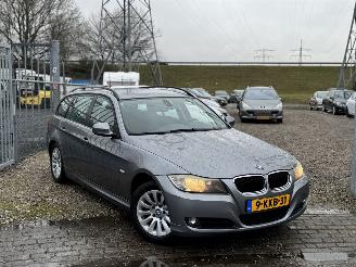 krockskadad bil auto BMW 3-serie 318D Corporate Lease 2008/11