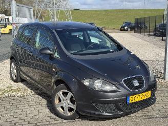 damaged passenger cars Seat Altea 1.6 Emotion 2005/10