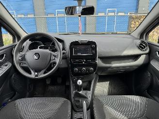Renault Clio 1.5 DCi Eco Expression picture 12
