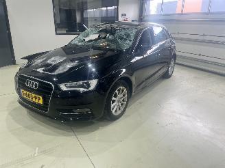 damaged passenger cars Audi A3 SPORTBACK 2015/1