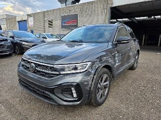 krockskadad bil auto Volkswagen T-Roc 1.5 TSI DSG R-Line Virtual Navi IQ-Light Sport-Mode Massage Camera Sfeerverl. Stoelverw. Trekhaak Ecc Acc 110KW/150PK 2025/7