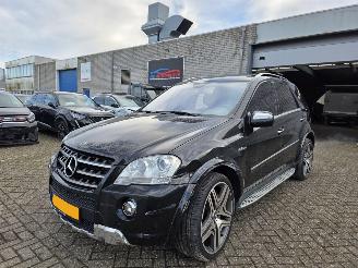 Voiture accidenté Mercedes ML 63 AMG Facelift Sch.Dak Camera Navi Luchtver. Memory Stoelkoeling Stoelverw. Trekhaak 375KW/510PK 2006/11