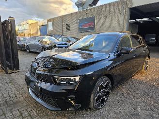 Coche accidentado Opel Astra 1.2 Turbo-MHEV Ultimate Pano Head-Up Memory Surround-View Lux-Led Navi Stuurverw. Voorruitverw. Trekhaak 100KW/136PK 2025/3