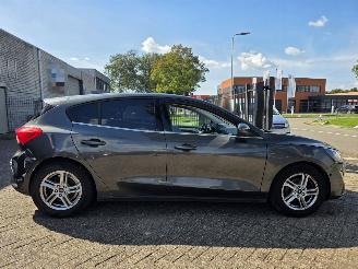 Ford Focus 1.0 EcoBoost Led Acc Camera Led Navi Lane-Assist Stuurverw. Voorruitverw. 74KW/100PK picture 6
