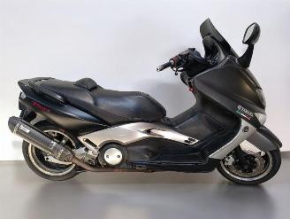 krockskadad bil bromfiets Yamaha  T MAX ABS 2007/8