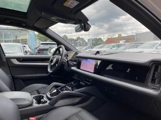 Porsche Cayenne E-Hybrid *HEAD-UP - PANO - NAVI - KAM* picture 17