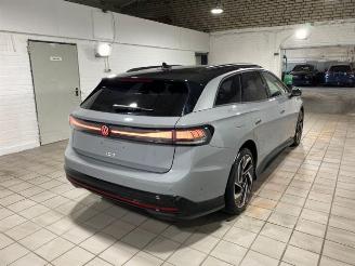 Vaurioauto  passenger cars Volkswagen ID.7 Tourer Pro PANO/HUD/360/AHK/NAVI 2024/10