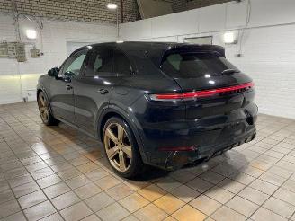 Schadeauto Porsche Cayenne E-Hybrid Coupe CHRONO/PANO/BOSE/360 2024/4