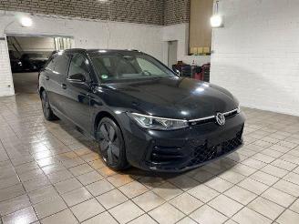 Volkswagen Passat Variant 1.5 TSI e-Hybrid R-Line HUD/360 picture 1