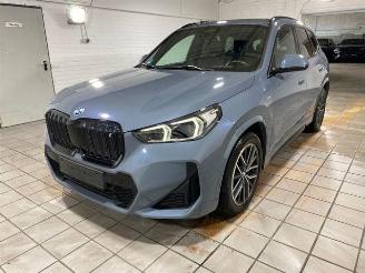 Unfallwagen BMW iX1 xDrive30 M Sport HUD/KAM/PANO 2023/9