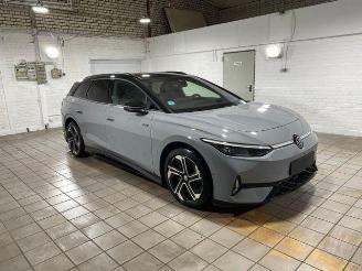 Volkswagen ID.7 Tourer GTX 4Motion PANO/HUD/AHK/360/H&K picture 2