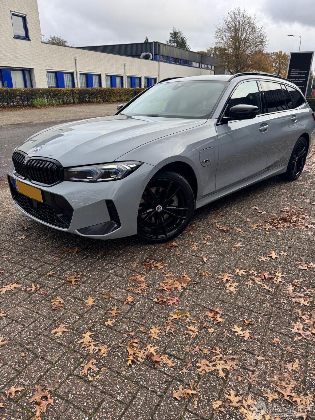 BMW 3-serie 330E M-Sport X-Drive Pano Cruise