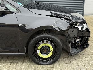 Volkswagen Golf 1.4 TSI Lounge Pano Stoelverwarming Cruise Carplay picture 11