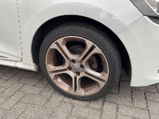 Renault Clio 1.2 GT Sport picture 21