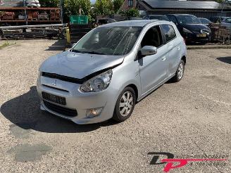Coche siniestrado Mitsubishi Space-star Space Star (A0), Hatchback, 2012 1.0 12V 2016/2