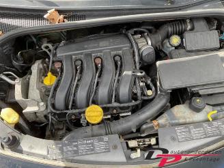 Renault Clio Clio III (BR/CR), Hatchback, 2005 / 2014 1.6 16V picture 16