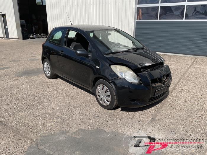 Toyota Yaris Yaris II (P9), Hatchback, 2005 / 2014 1.3 16V VVT-i
