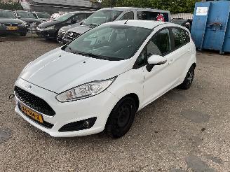 uszkodzony samochody osobowe Ford Fiesta 1.5 Diesel Euro 6 2016/1