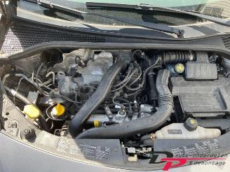 Coche accidentado Renault Clio Clio III (BR/CR), Hatchback, 2005 / 2014 1.2 16V TCe 100 2010/7
