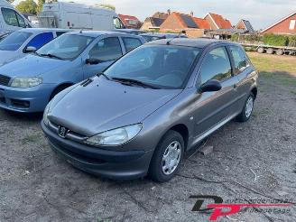Vrakbiler auto Peugeot 206 206 (2A/C/H/J/S), Hatchback, 1998 / 2012 1.1 XN,XR 2000/4