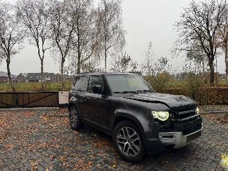 krockskadad bil auto Land Rover Defender Defender 90 S Panorama AHK Camera 07/2025 Leder VOL 2025/7