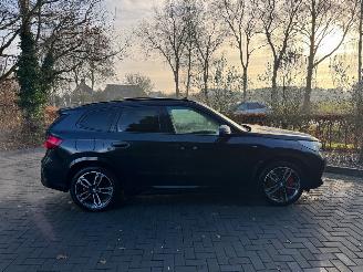 BMW X1 BMW X1 30 e xDrive M Sport PANO Trekhaak 360view HUD Start en rijd! picture 16