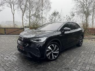 damaged passenger cars Volkswagen ID.5 ID.5 Pro Performance 150 kW Panorama Trekhaak VOL 2023/2