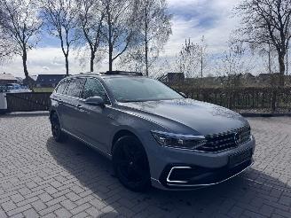 skadebil auto Volkswagen Passat Passat Variant GTE Panorama HUD Camera ACC Nardo VOL 2022/3