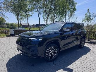 Unfallwagen Volkswagen Tayron Tayron 1.5 TSI eHybrid 150kW R-Line PANO HUD Trekhaak Massage Leer VOL VOL 2026/2