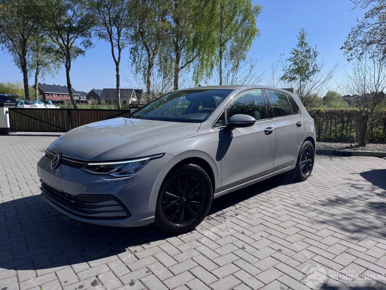 Volkswagen Golf Volkswagen Golf 8 Lim. eTSI Nardo Grey R-Line Nardo Grey