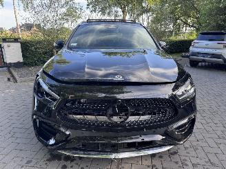 Mercedes GLA Mercedes-Benz GLA 180 AMG PANORAMA HUD Memorie Trekhaak Ambiance Massage VOL!! picture 27