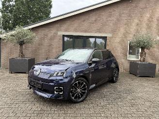 Renault 5 5 E-Tech Electric 150 Comfort Range Iconic Five picture 9