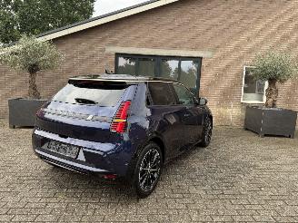 Renault 5 5 E-Tech Electric 150 Comfort Range Iconic Five picture 2