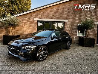 skadebil auto Mercedes Cla-klasse CLA 180 Shooting Brake PANORAMADAK Ambiance Trekhaak VOLLL 2024/9