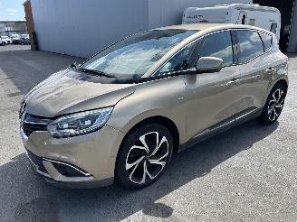 krockskadad bil auto Renault Scenic BOSE 2018/5