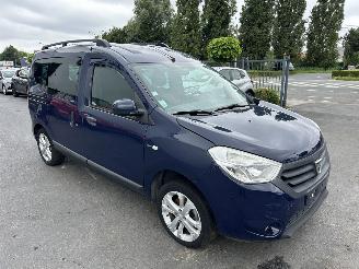 krockskadad bil auto Dacia Dokker 5 SEATS 2014/8