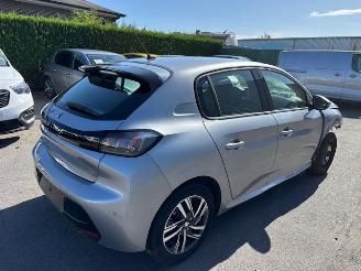 Vaurioauto  passenger cars Peugeot 208  2020/7
