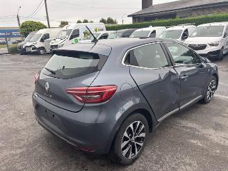 Vaurioauto  passenger cars Renault Clio  2022/1