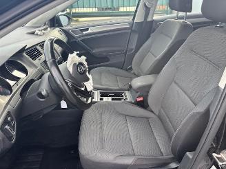 Volkswagen Golf  picture 7